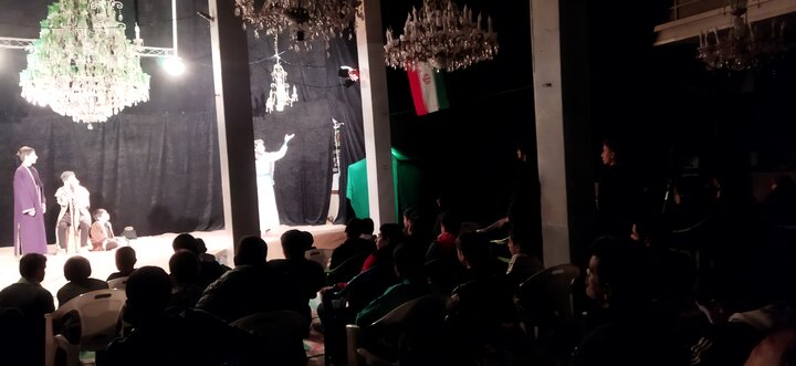 تصاویر/ اجرای نمایش «فاطمه(س)؛ اولین سرباز ولایت» در مسجد جامع حضرت ابوالفضل(ع)