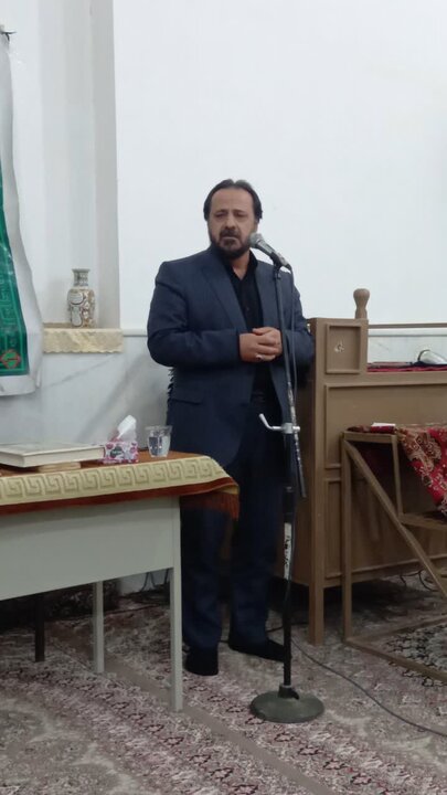 تصاویر/شب شعر با حضور مداحان و شعرای آیینی شهرستان کاشان و آران و بیدگل