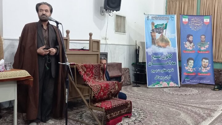 تصاویر/شب شعر با حضور مداحان و شعرای آیینی شهرستان کاشان و آران و بیدگل