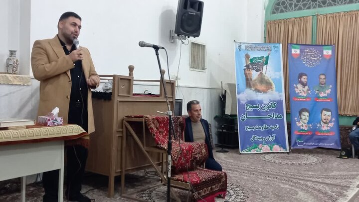 تصاویر/شب شعر با حضور مداحان و شعرای آیینی شهرستان کاشان و آران و بیدگل