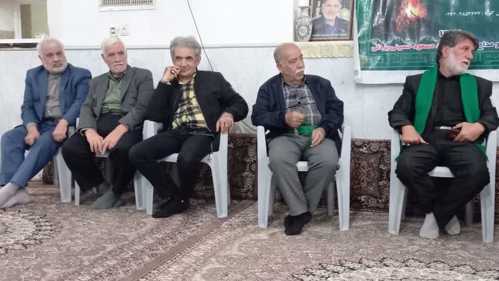 تصاویر/شب شعر با حضور مداحان و شعرای آیینی شهرستان کاشان و آران و بیدگل