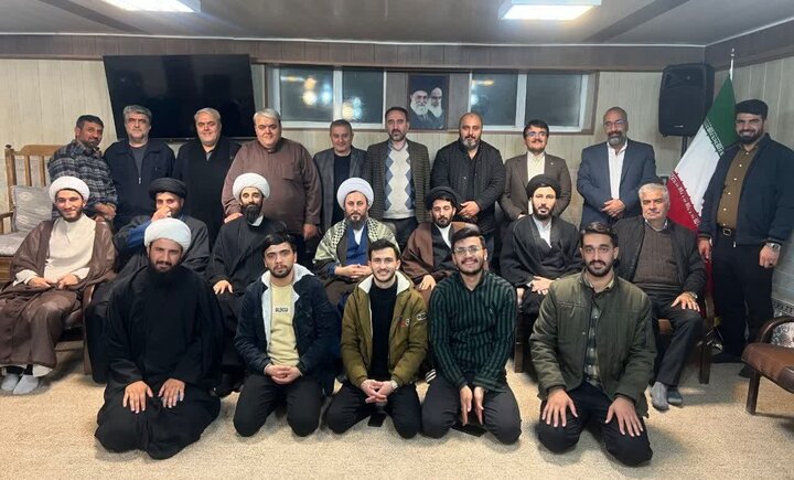 تصاویر/ دیدار امام جمعه شهرستان خوی با اعضای گروه جهادی احرار الحسین (ع)