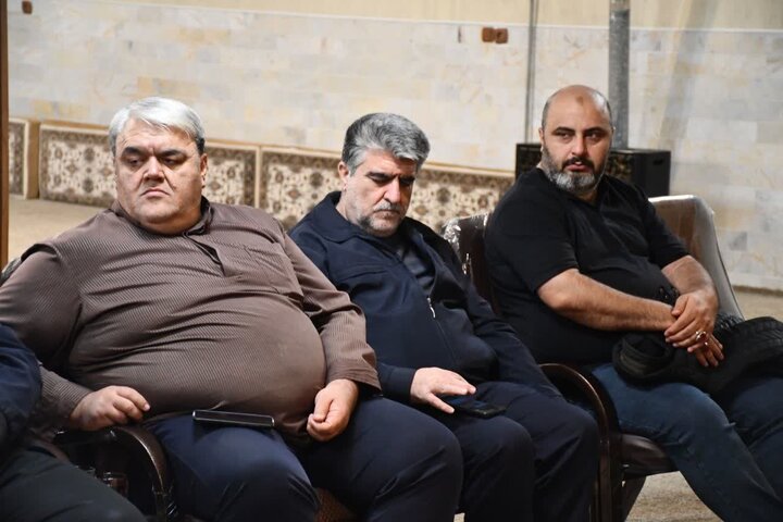 تصاویر/ دیدار امام جمعه شهرستان خوی با اعضای گروه جهادی احرار الحسین (ع)