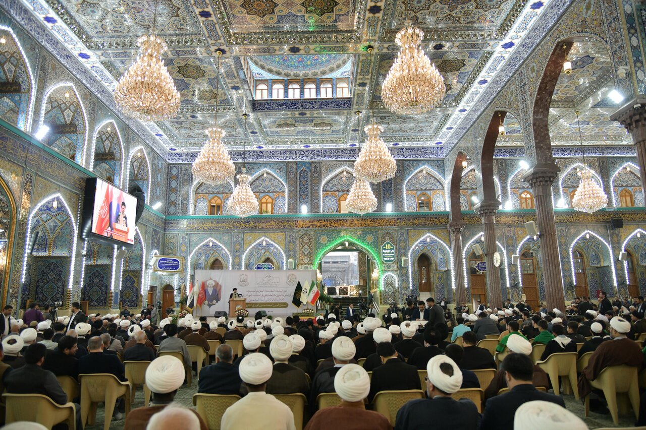 फ़ोटो/ कर्बला में इमाम हुसैन की दरगाह पर इंटरनेशनल कॉन्फ्रेंस मिर्ज़ा नाईनी का आयोजन