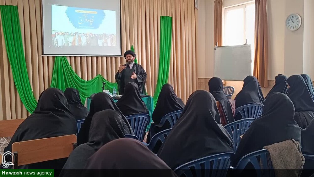 دومین نشست قیام قرآنی؛ گامی نو در توسعه جلسات خانگی قرآن کریم