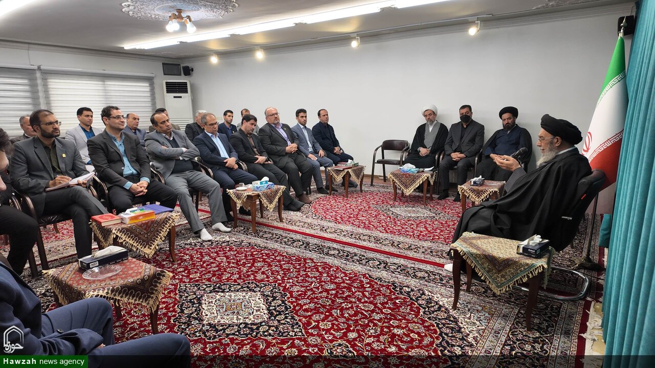 حضور ۱۷هزار دانش‌آموز در مراسم اعتکاف نتیجه ارتباط با روحانیت است