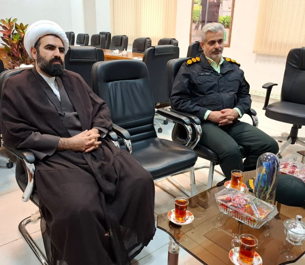همکاری حوزه علمیه گیلان و نیروی انتظامی برای توسعه برنامه‌های آموزشی و فرهنگی