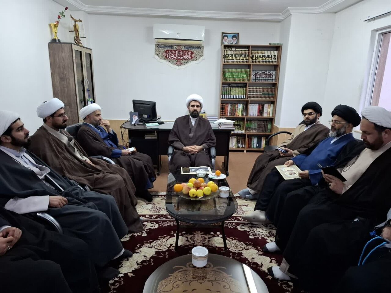 نشست مشترک مدیر حوزه علمیه گیلان با مبلغین طرح هجرت شهرستان تالش برگزار شد+ عکس