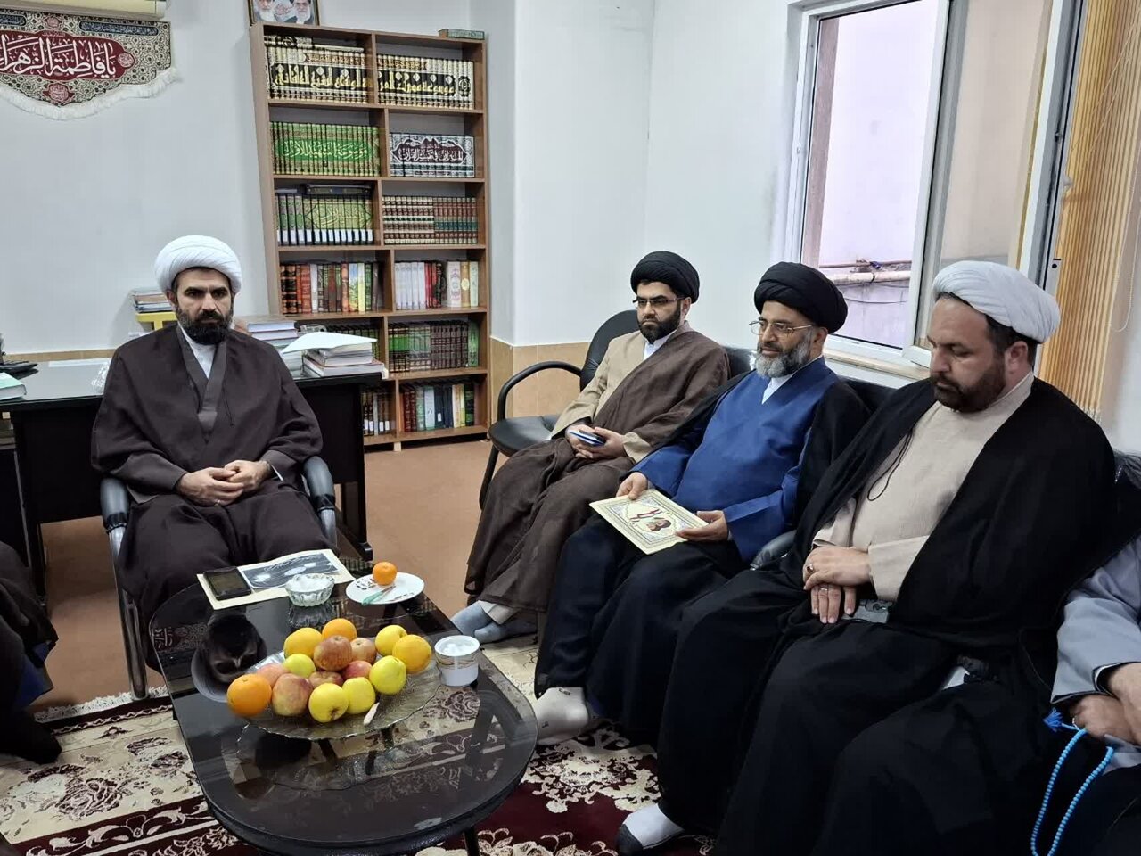 نشست مشترک مدیر حوزه علمیه گیلان با مبلغین طرح هجرت شهرستان تالش برگزار شد+ عکس