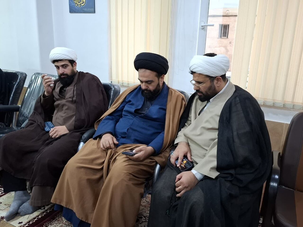 نشست مشترک مدیر حوزه علمیه گیلان با مبلغین طرح هجرت شهرستان تالش برگزار شد+ عکس