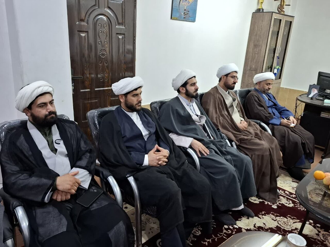 نشست مشترک مدیر حوزه علمیه گیلان با مبلغین طرح هجرت شهرستان تالش برگزار شد+ عکس