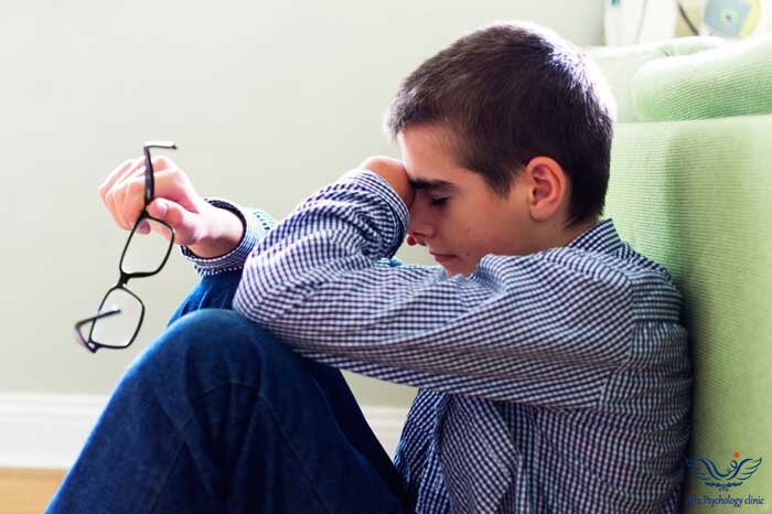 اگر افسردگی دارید آن را جدی بگیرید! / چگونه با فرد افسرده رفتار کنیم؟