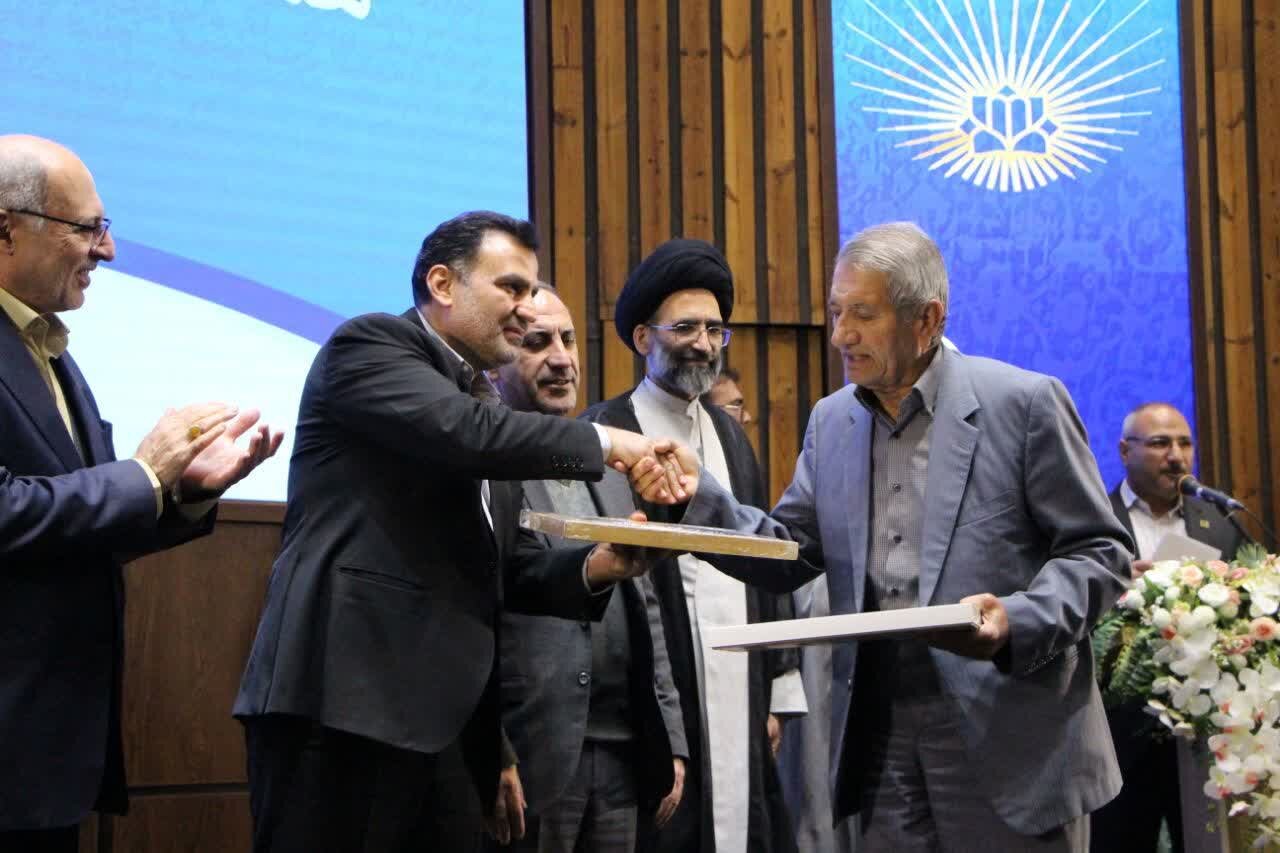 رونمایی چندین طرح و برنامه در حوزه فرهنگ و توسعه دانشگاهی در کاشان+عکس