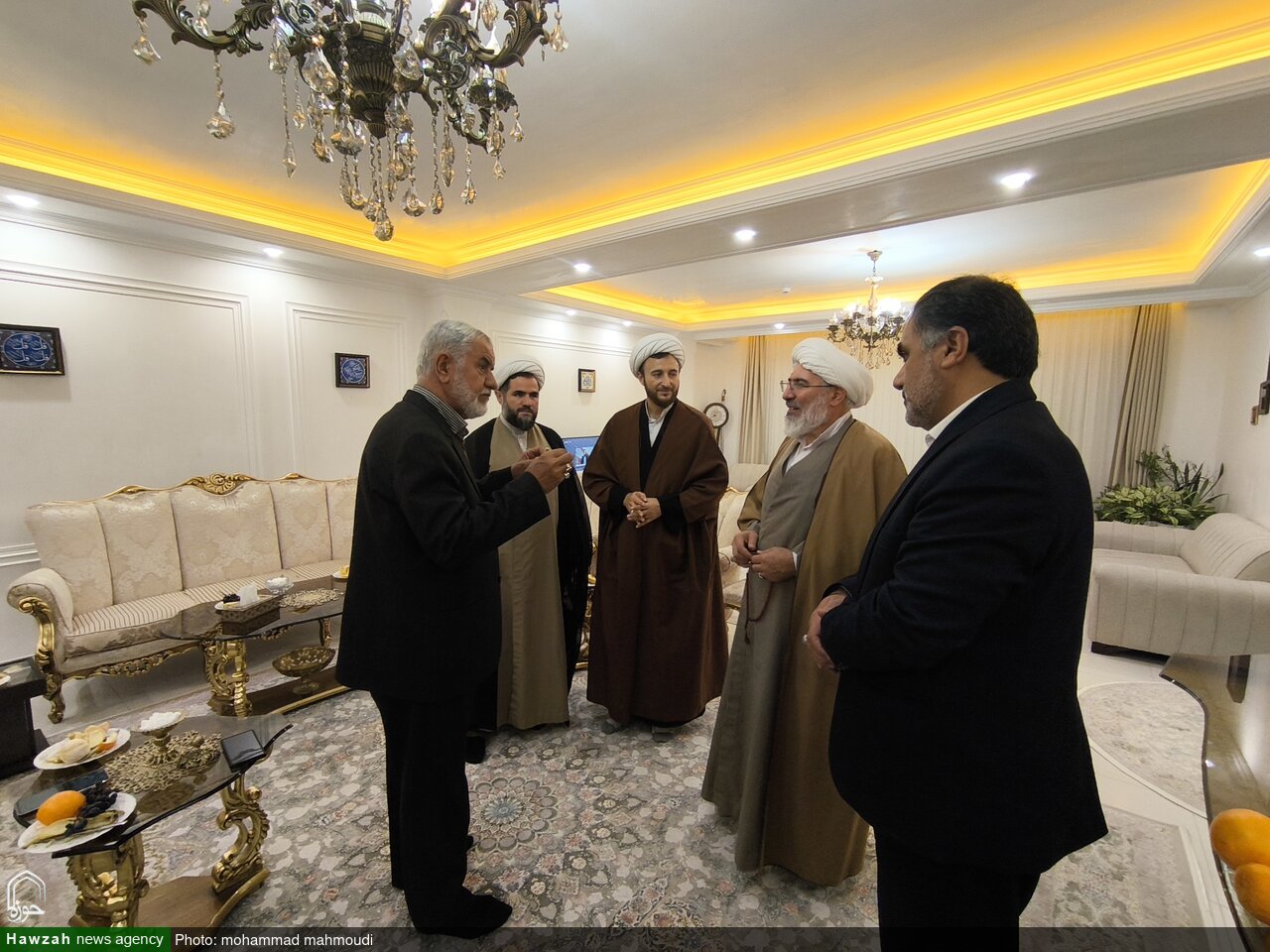تصاویر/ دیدار مدیر حوزه علمیه آذربایجان‌غربی با شاعر اهل بیت استاد حبیبی