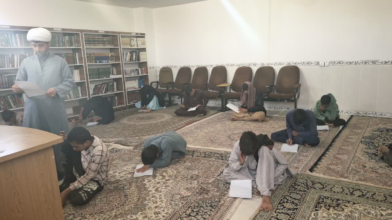 برگزاری مسابقه کتابخوانی در مدرسه علمیه پیامبر اعظم(ص) زهکلوت