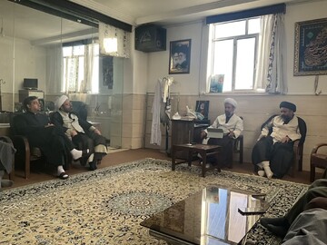 جلسات درس اخلاق در مدرسه امام حسن مجتبی(ع) کرمان برگزار شد+عکس