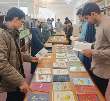 تصاویر/ استقبال بازدیدکنندگان از نمایشگاه کتاب آران و بیدگل