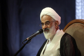 صبر و استقامت خانواده شهدا کمتر از اجر و پاداش شهیدان نیست