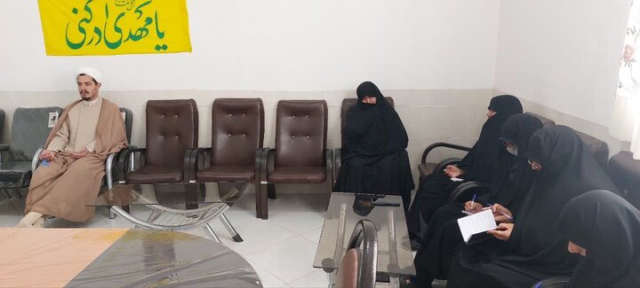 تصاویر/ برگزاری درس اخلاق در مدرسه علمیه الزهرا(س) شهداد