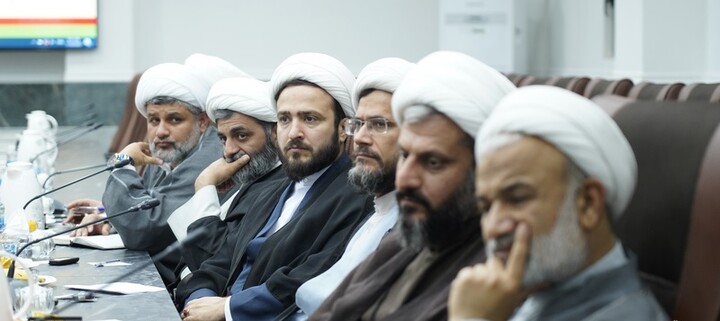 تصاویر/ نشست نماینده ولی فقیه در بوشهر و استادیاران سپاه استان