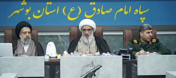 تصاویر/ نشست نماینده ولی فقیه در بوشهر و استادیاران سپاه استان