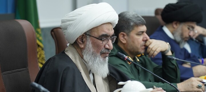 تصاویر/ نشست نماینده ولی فقیه در بوشهر و استادیاران سپاه استان