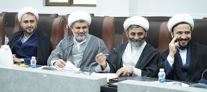 تصاویر/ نشست نماینده ولی فقیه در بوشهر و استادیاران سپاه استان