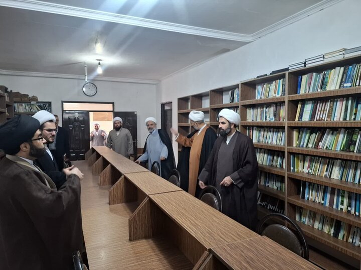 افتتاح کتابخانه مشترک مدرسه علمیه سفیران هدایت و مدرسه علمیه امام جعفر صادق(ع) تالش