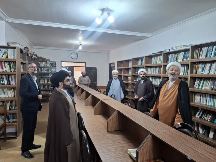 افتتاح کتابخانه مشترک مدرسه علمیه سفیران هدایت و مدرسه علمیه امام جعفر صادق(ع) تالش