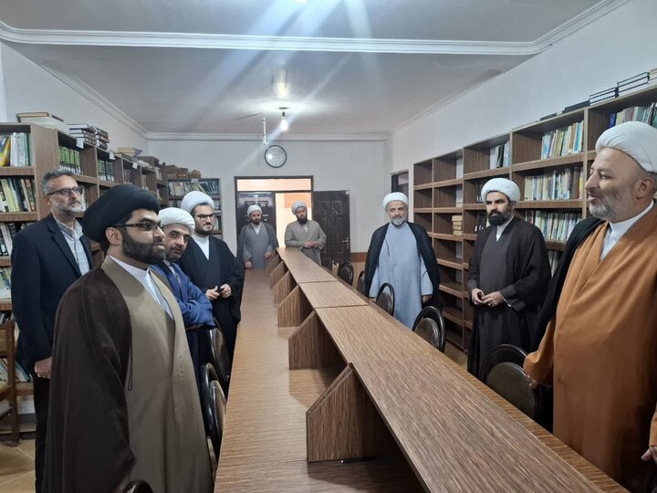 افتتاح کتابخانه مشترک مدرسه علمیه سفیران هدایت و مدرسه علمیه امام جعفر صادق(ع) تالش