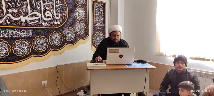 کُرسی نقد شبهات فاطمیه در مدرسه علمیه امام صادق (ع) تالش برگزار شد
