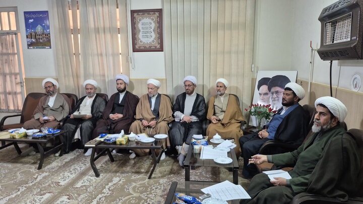 تصاویر/ نشست مدیران مدارس علمیه منطقه کاشان