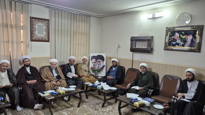 تصاویر/ نشست مدیران مدارس علمیه منطقه کاشان