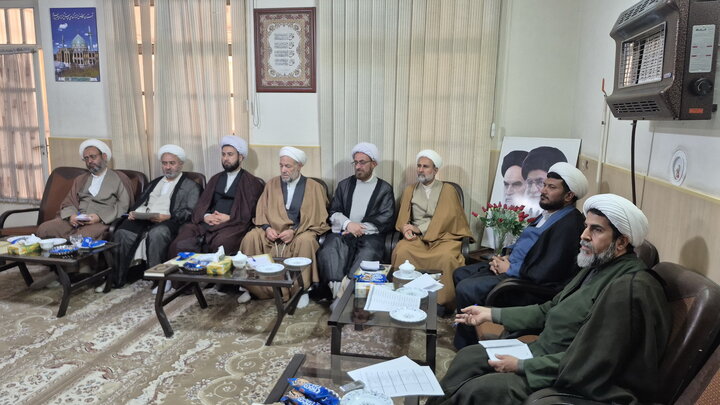 تصاویر/ نشست مدیران مدارس علمیه منطقه کاشان