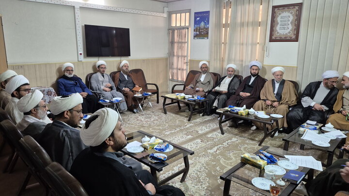 تصاویر/ نشست مدیران مدارس علمیه منطقه کاشان