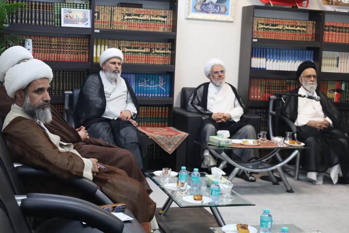 تصاویر/ جلسه شورای مدیریت حوزه علمیه استان هرمزگان با حضور معاون تبلیغ حوزه های علمیه