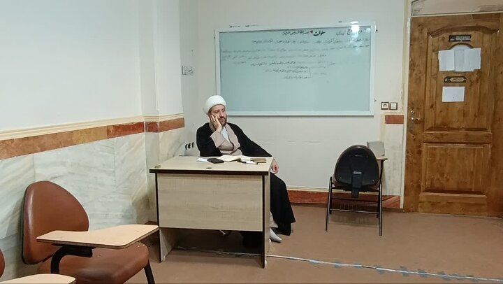 تصاویر/ برگزاری کانون های علمی در مدرسه علمیه امام صادق علیه‌السلام قروه