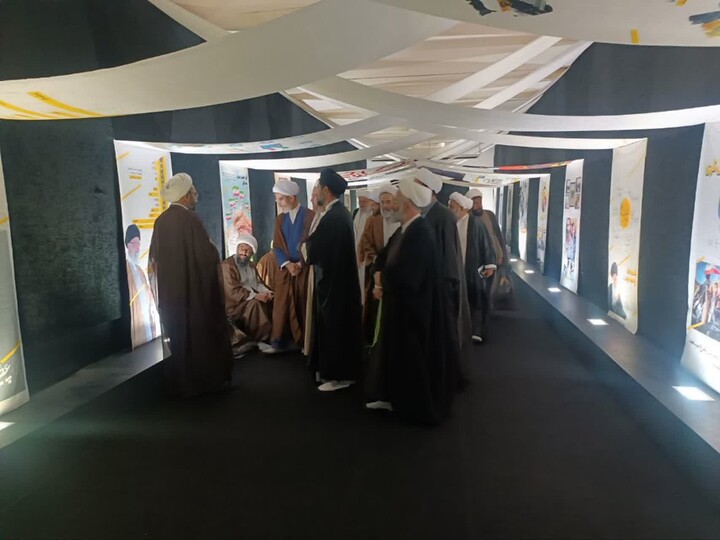 بازدید ائمه جمعه استان همدان از نمایشگاه «جامعه‌پرداز» قم
