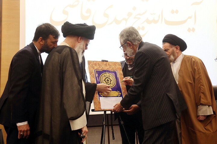 تصاویر/ مراسم شانزدهمین بزرگداشت سالگرد ارتحال آیت‌الله قاضی خرم‌آبادی