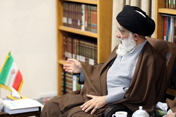 تصاویر / دیدار اعضای برگزاری همایش ملی بزرگداشت آیت‌الله یزدی با آیت الله اعرافی