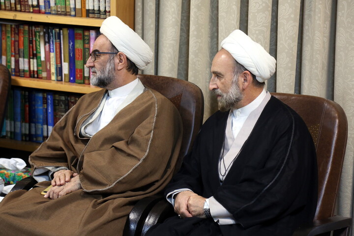 تصاویر / دیدار اعضای برگزاری همایش ملی بزرگداشت آیت‌الله یزدی با آیت الله اعرافی