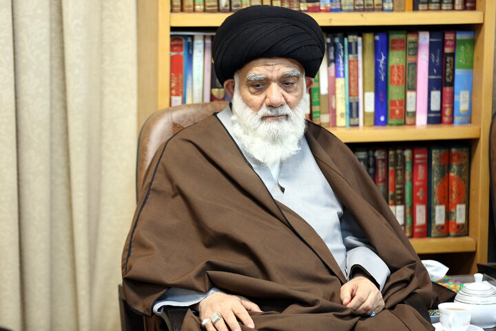 تصاویر / دیدار اعضای برگزاری همایش ملی بزرگداشت آیت‌الله یزدی با آیت الله اعرافی