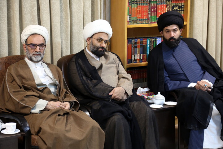 تصاویر / دیدار اعضای برگزاری همایش ملی بزرگداشت آیت‌الله یزدی با آیت الله اعرافی