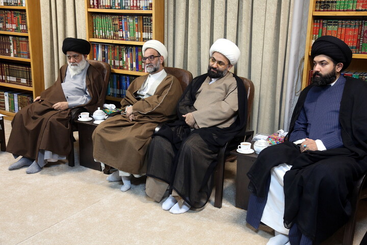 تصاویر / دیدار اعضای برگزاری همایش ملی بزرگداشت آیت‌الله یزدی با آیت الله اعرافی