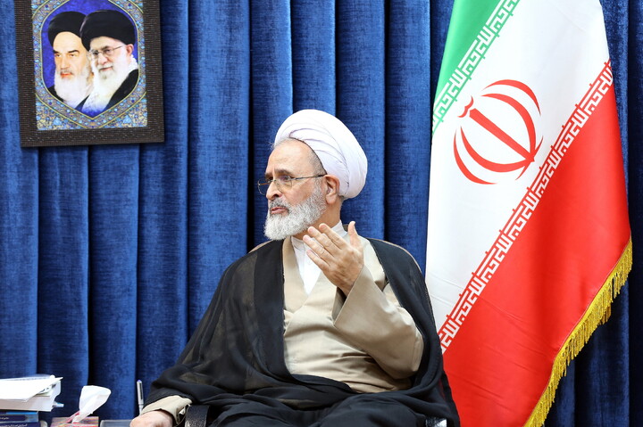 تصاویر/ دیدار اعضای هیئت امنای جامعه الزهرا با آیت الله اعرافی