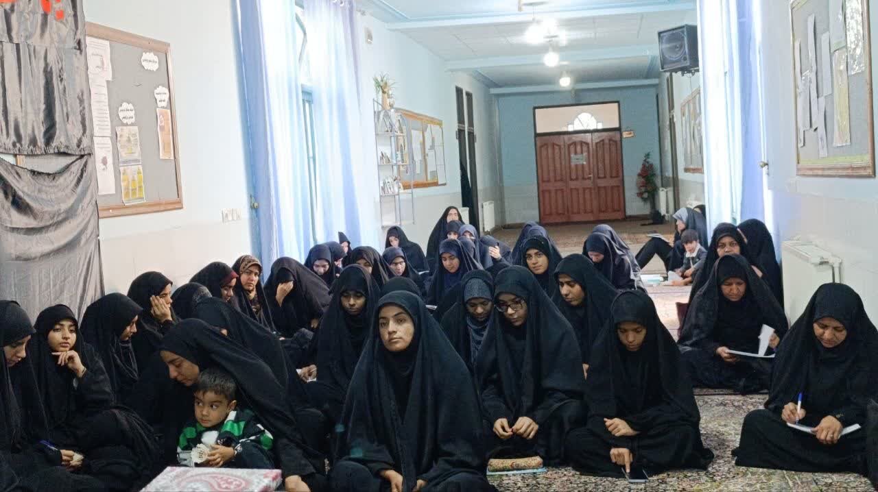 تصاویر نشست علمی پژوهشی مدرسه علمیه بم