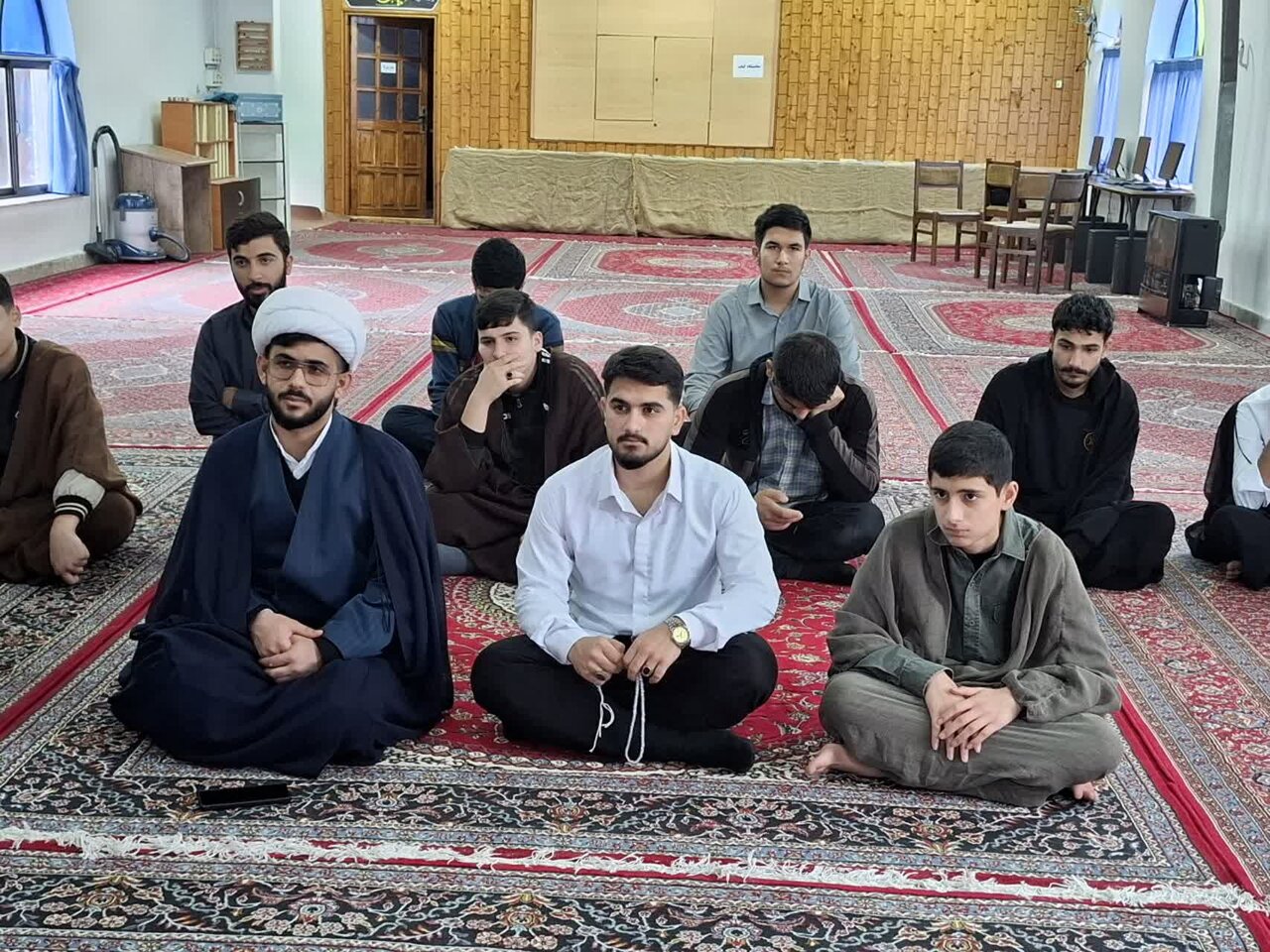 مدیر حوزه علمیه گیلان بر پیگیری مشکلات طلاب مدارس علمیه تالش تأکید کرد + تصاویر