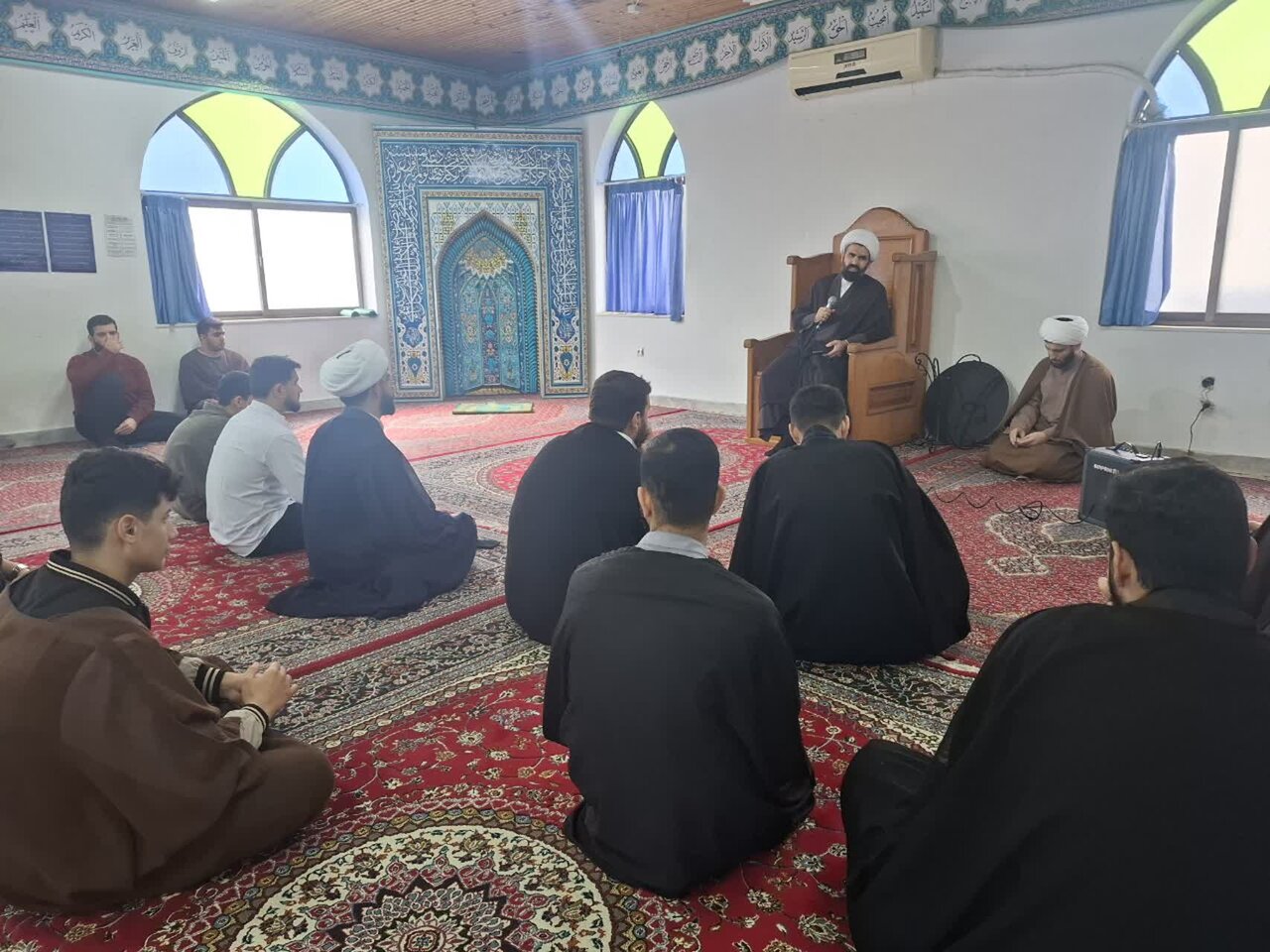 مدیر حوزه علمیه گیلان بر پیگیری مشکلات طلاب مدارس علمیه تالش تأکید کرد + تصاویر