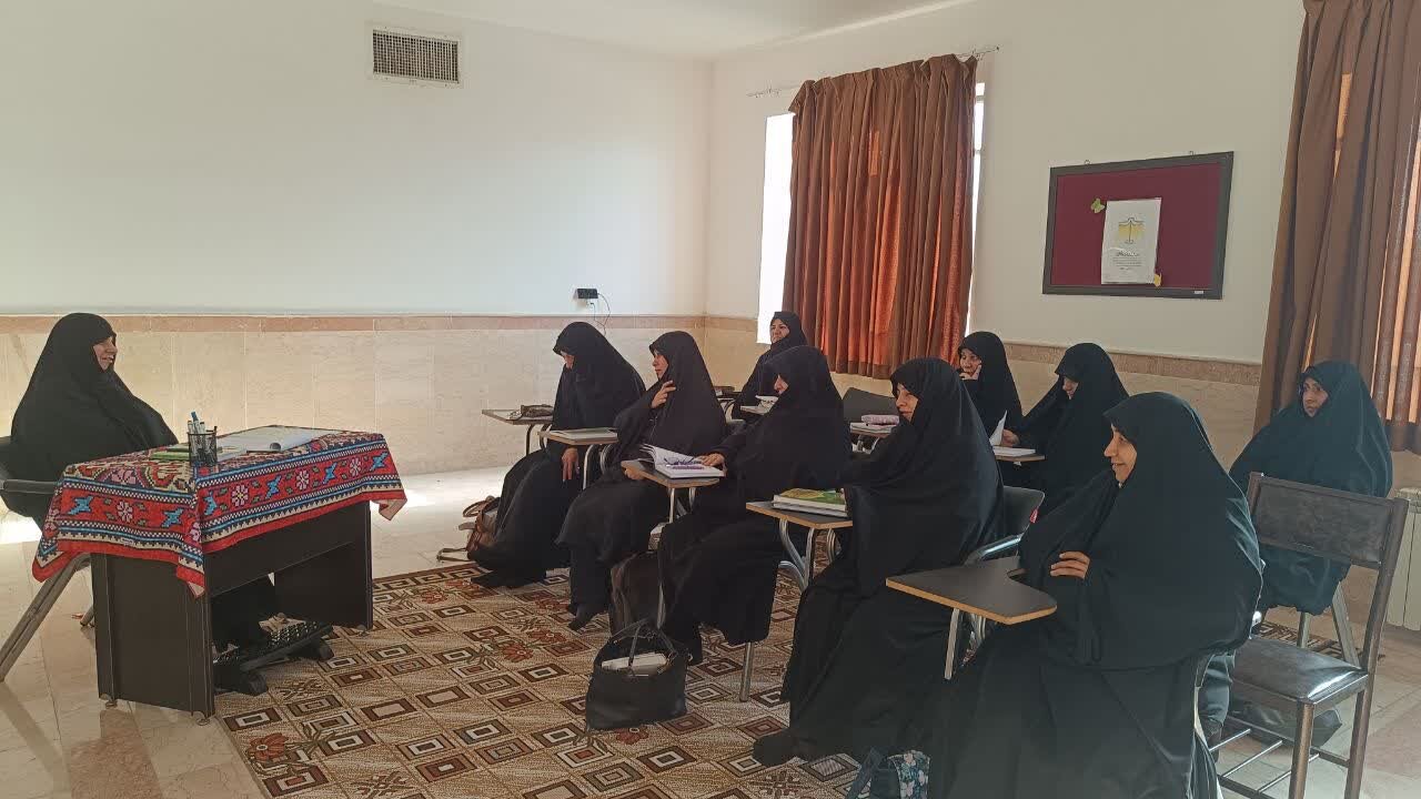 برگزاری حلقات صالحین طلاب مدرسه علمیه تخصصی امام حسین(ع) یزد