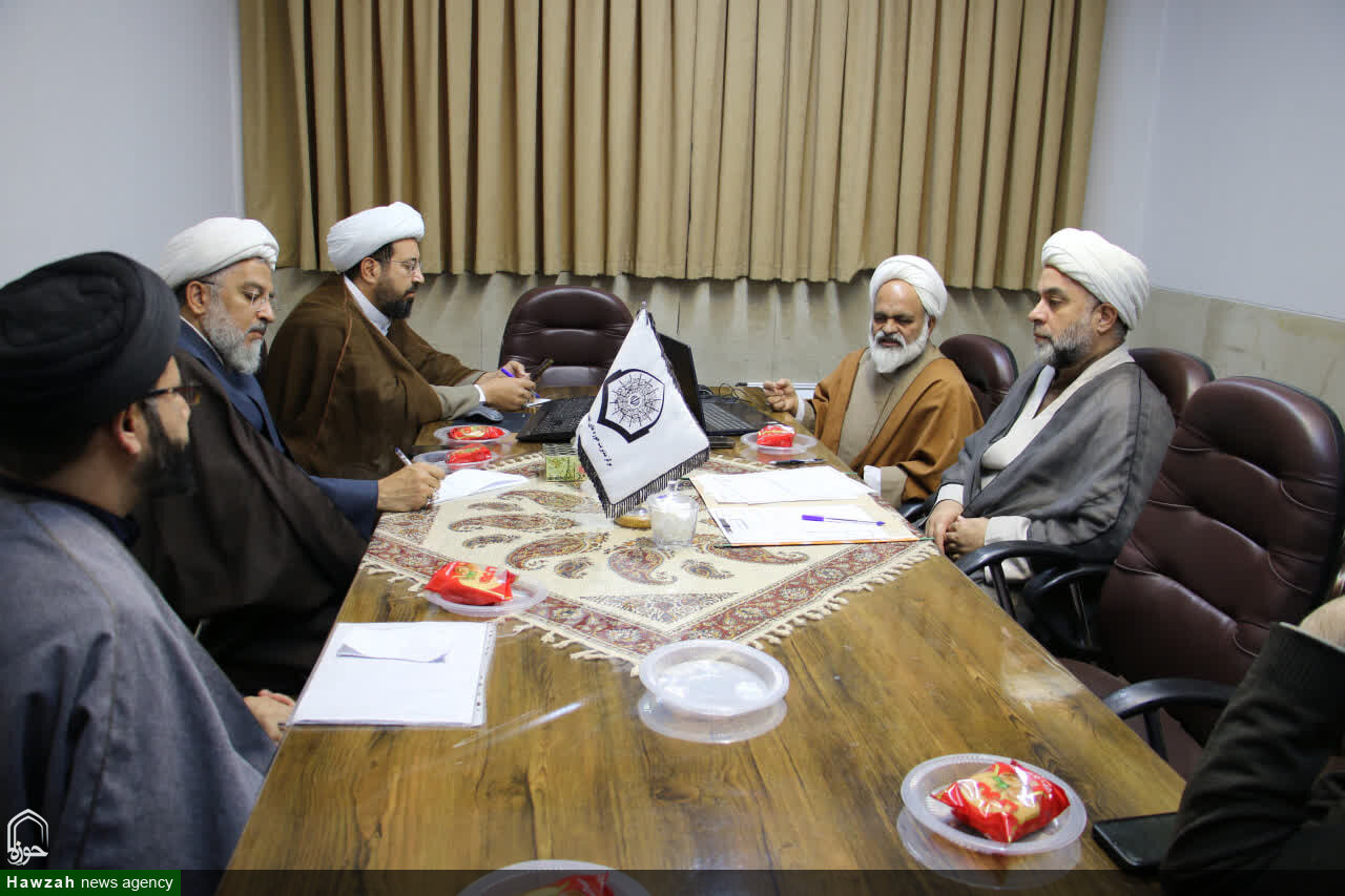 تعامل عقائد و اخلاق در سبک زندگی اسلامی دفاع شد